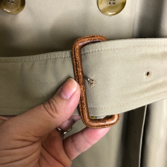 Burberrys Vintage Trench Coat - 46 Regular - Picture 6 of 16
